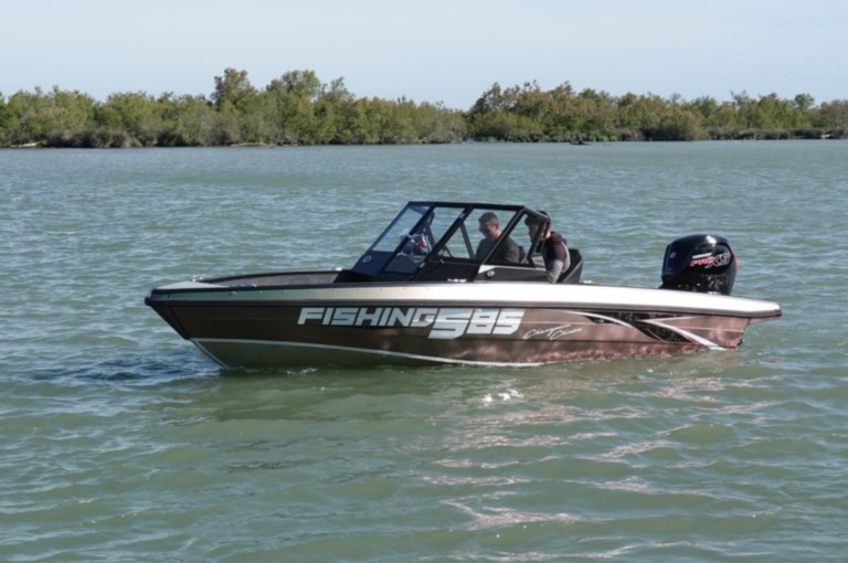 Bassboat Profishing PF585
