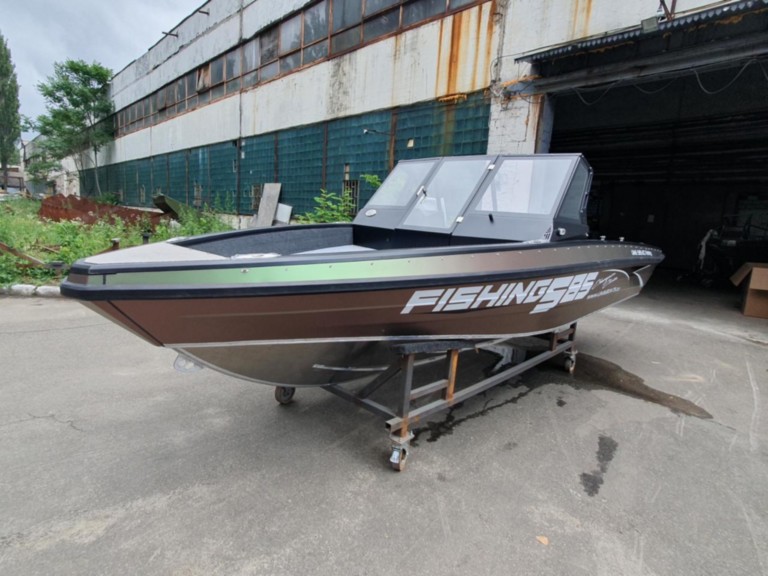 Bassboat Profishing PF585